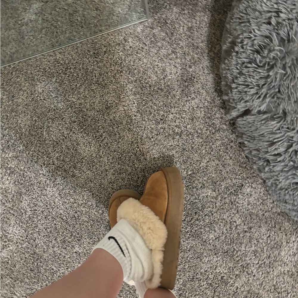 UGG Chestnut Suede Shearling-Lined Slip-On Clog - Picture 3 of 5